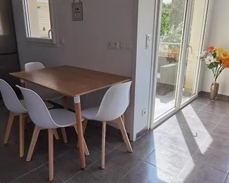 T3 65 M2 Centre Lägenhet