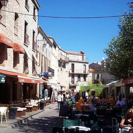 T3 65 M2 Centre Апартаменты *